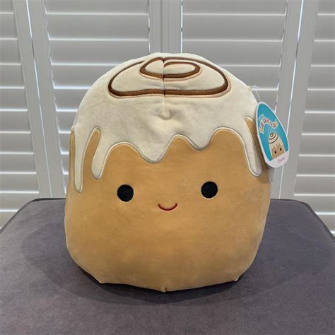 squishmallow cinnamon roll name